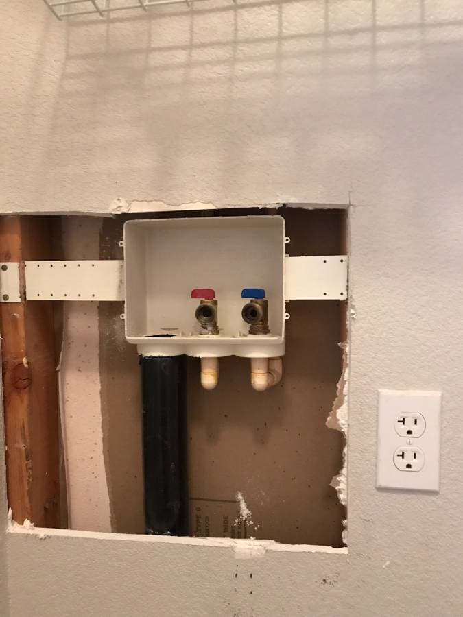 picture of a newly installed cold and hot water piping